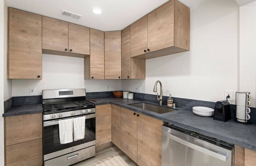Imperial Beach Casa | Coastal Charm - Close to All