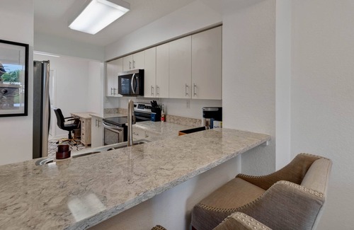 St. Petersburg Apartamento | Coastal Charm Isla del Sol