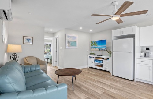 Sanibel Casa | Recién renovado cabaña costera elegante minutos a la playa!