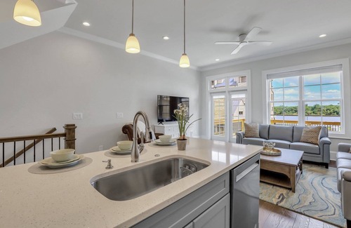 Hitch Village - Fred Wessels Homes Casa | Coastal Chic Luxury Steps from Savannah's Riverfront by Lucky Savannah