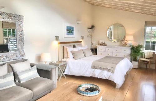 Kinsale Casa | Coastal Chic waterfront studio