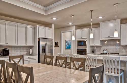 Lewes Casa | Coastal Club * 4BR Luxury House * 3 Full Bathrooms * Sleeps 11