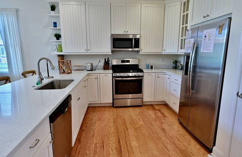 Lewes Casa | Coastal Club * 4BR twin House w 3.5 Baths, Sleeps 10