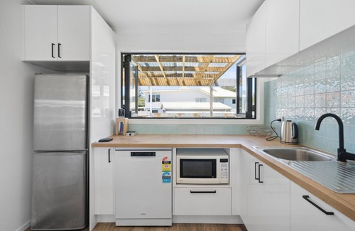 Foxton Beach Casa | Coastal Comfort - Foxton Beach Holiday Home