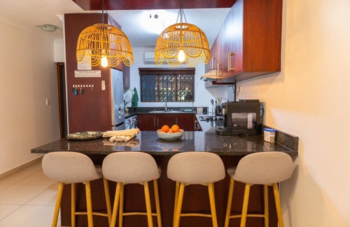 Ballito Apartamento | Coastal Comfort | Terrace | Pool | Garden Views