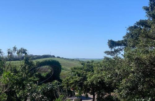 Salt Rock Apartamento | Coastal Condo in a Forest Estate - with inverter
