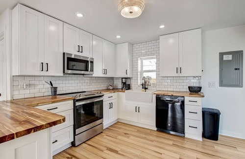 Fernandina Beach Cabaña | Coastal Cottage in Historic Amelia Island