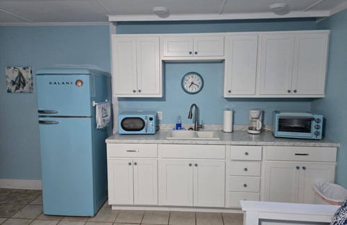 Palacios Apartamento | Granero-De Lujo-Baño con ducha-Vista a parte del mar-Coastal Barndominium