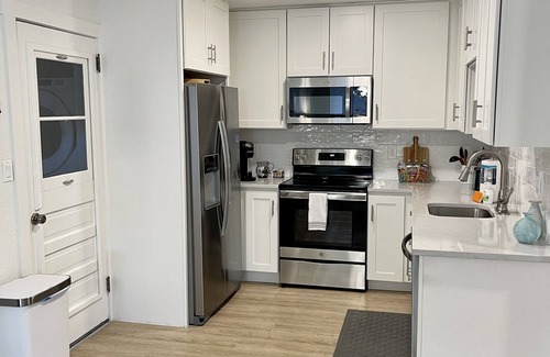 Bradenton Casa | Coastal Cottage House -- Close to Beaches!! Welcome to Paradise!