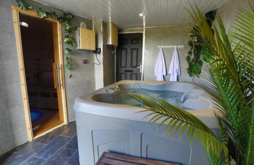 Skelton-in-Cleveland Casa | Coastal Cottage with Hot Tub and Garden Sleeps 8