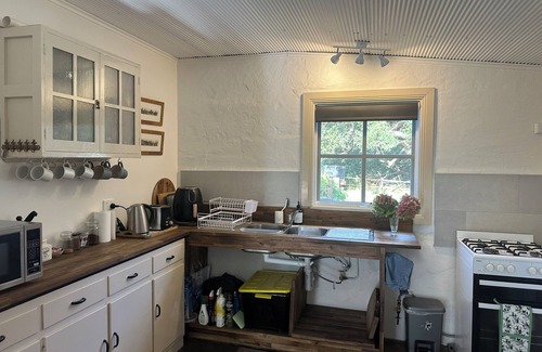 Tarwin Lower Cabaña | Coastal Country Cottage - Peace, serenity and close to the Prom.