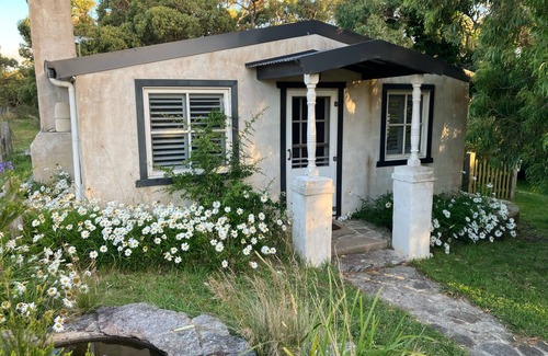 Tarwin Lower Cabaña | Coastal Country Cottage - Peace, serenity and close to the Prom.