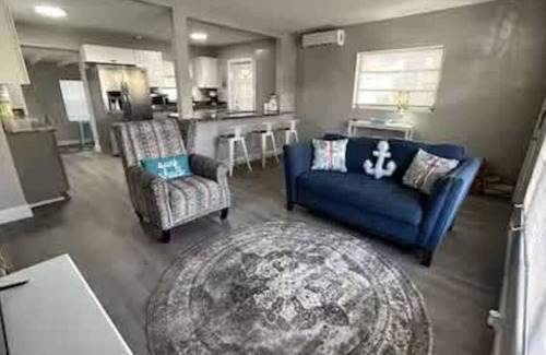Tropic Casa | Coastal Cove