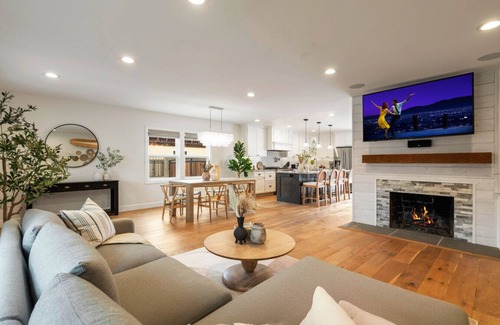 Harbor Casa | Coastal Dream: Heated Pool Near Beach & Disney