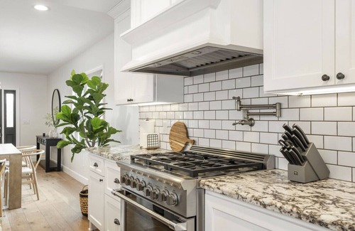 Harbor Casa | Coastal Dream: Heated Pool Near Beach & Disney