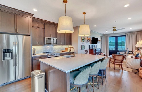 Hitch Village - Fred Wessels Homes Apartamento | Coastal Elegance on Savannah's Riverfront by Lucky Savannah