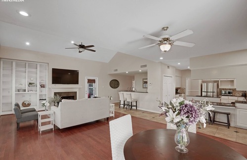 South Side Casa | Coastal Escape + 20min DT + Beach + Pets OK + 5BR