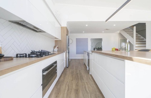 Mullaloo Casa | Coastal Escape Near Mullaloo Beach!