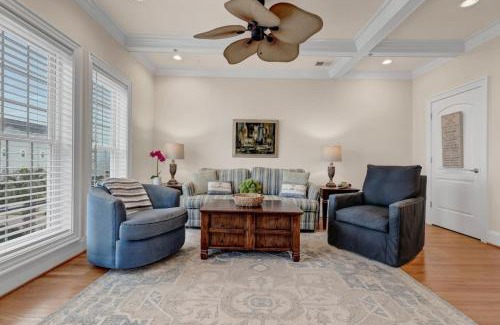 Carolina Beach Casa | Coastal Escape on Lake Park