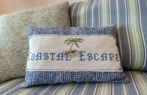 Carolina Beach Casa | Coastal Escape on Lake Park