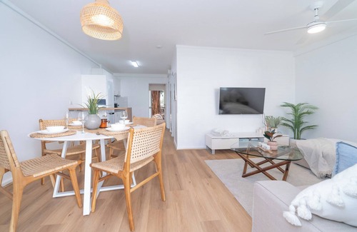 Scarborough Apartamento | Coastal Escape Salty Breeze w Pool & Slide!
