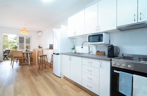 Scarborough Apartamento | Coastal Escape Salty Breeze w Pool & Slide!