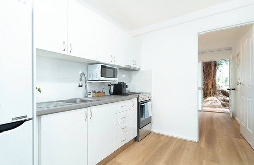 Scarborough Apartamento | Coastal Escape Salty Breeze w Pool & Slide!