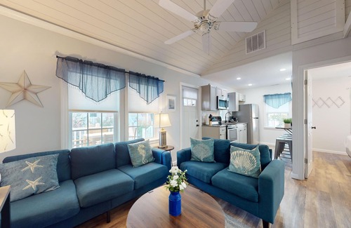 Lower Township Cabaña | Coastal Estate – Family Cottage with 2BD, 2BA & Pool Access