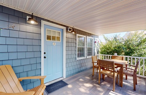 Lower Township Cabaña | Coastal Estate – Family Cottage with 2BD, 2BA & Pool Access