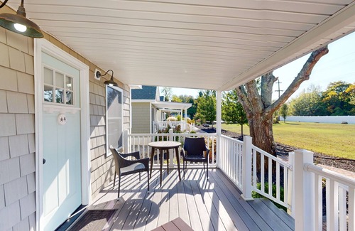 Lower Township Cabaña | Coastal Estate – Private Cottage with King Bed & Pool Access