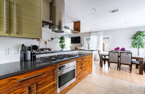 The Plaza Casa | !Coastal Family Escape with a salt water pool