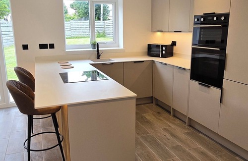 Cemaes Bay Casa | Coastal Family Friendly Home Anglesey