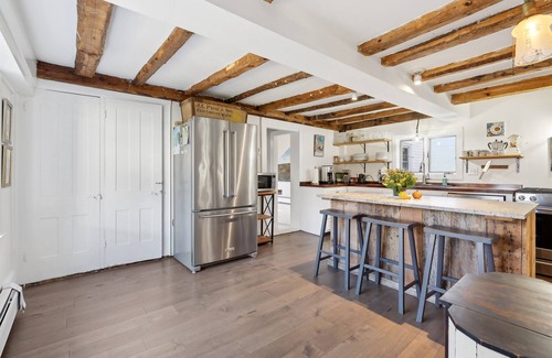 Kennebunk Casa | Coastal Farmhouse Near Dock Square!