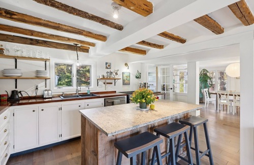 Kennebunk Casa | Coastal Farmhouse Near Dock Square!