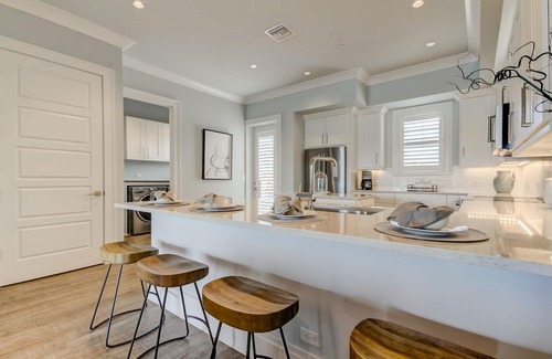 Clearwater Beach Casa | Increíble Waterfront Townhome a minutos de la playa con embarcadero / piscina / jacuzzi
