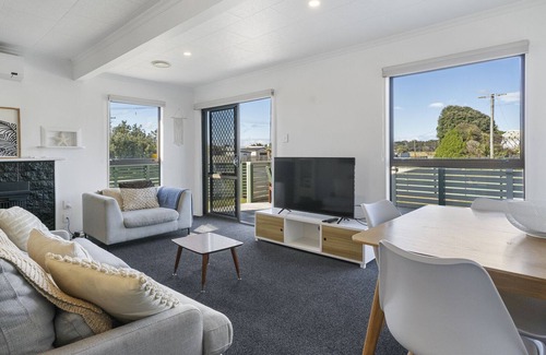 Foxton Beach Casa | Coastal Gem - Foxton Beach Holiday Home