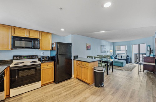 Belle Vista Condominio | Coastal Gem | Gulf Views + Walk to Fun