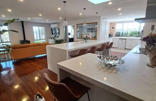 Duncraig Casa | Coastal Getaway – The Duncraig Beach House