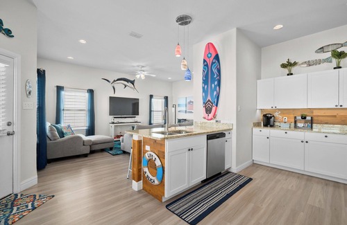 Rockport Casa | Coastal Getaway w/ Community Pool + Fishing Nearby
