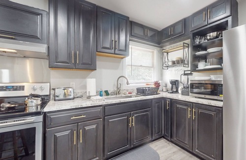 Supply Casa | Coastal home close to beach and local attractions
