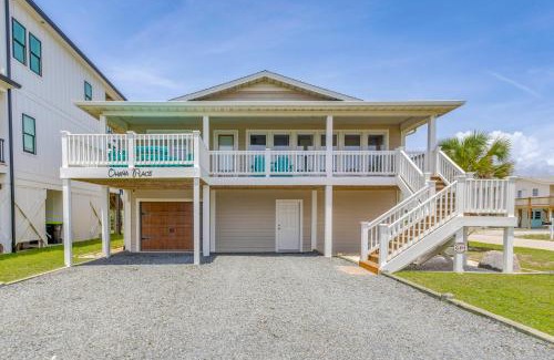 Holden Beach Casa | Coastal Home Walk to Holden Beach!