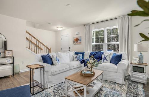 Captain's Cove Casa | Coastal Living - Brand new home with Community Pool & Pet Friendly!
