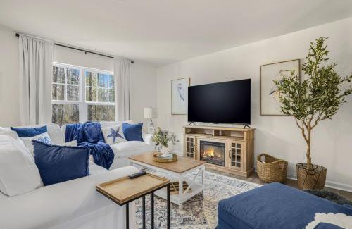 Captain's Cove Casa | Coastal Living - Brand new home with Community Pool & Pet Friendly!