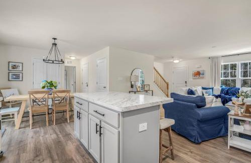 Captain's Cove Casa | Coastal Living - Brand new home with Community Pool & Pet Friendly!