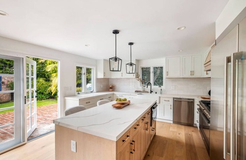 Pacific Palisades Casa | Coastal Luxury Home in Pacific Palisades – Month+