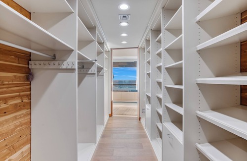 Los Angeles County Villa | Coastal Masterpiece with Expansive Beachfront & Luxury Amenities