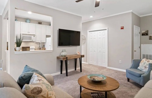Rehoboth Beach Apartamento | Coastal Modern Condo - Central Location!