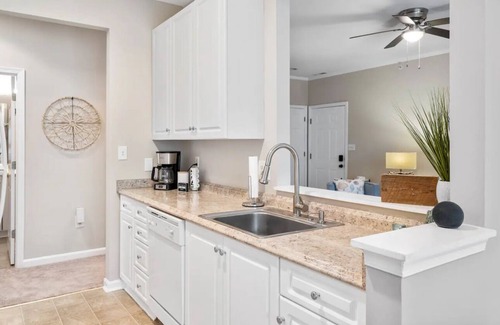 Rehoboth Beach Apartamento | Coastal Modern Condo - Central Location!