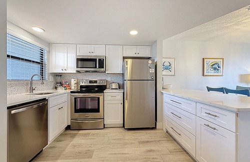 Belle Vista Condominio | Coastal Oasis | Beachfront & Prime Spot
