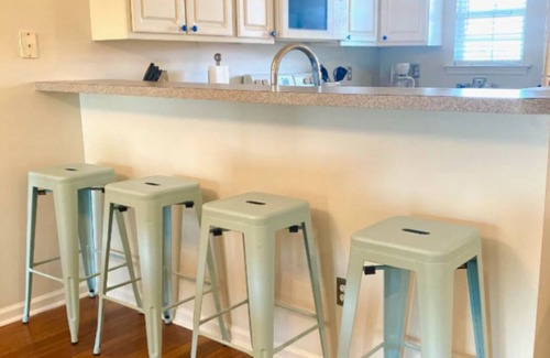 Rehoboth Beach Condominio | Coastal Oasis - Cozy 2BR Condo in Rehoboth Beach
